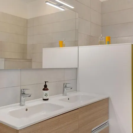 Guestready - Sejour Lumineux Et Elegant A Lejlighed *